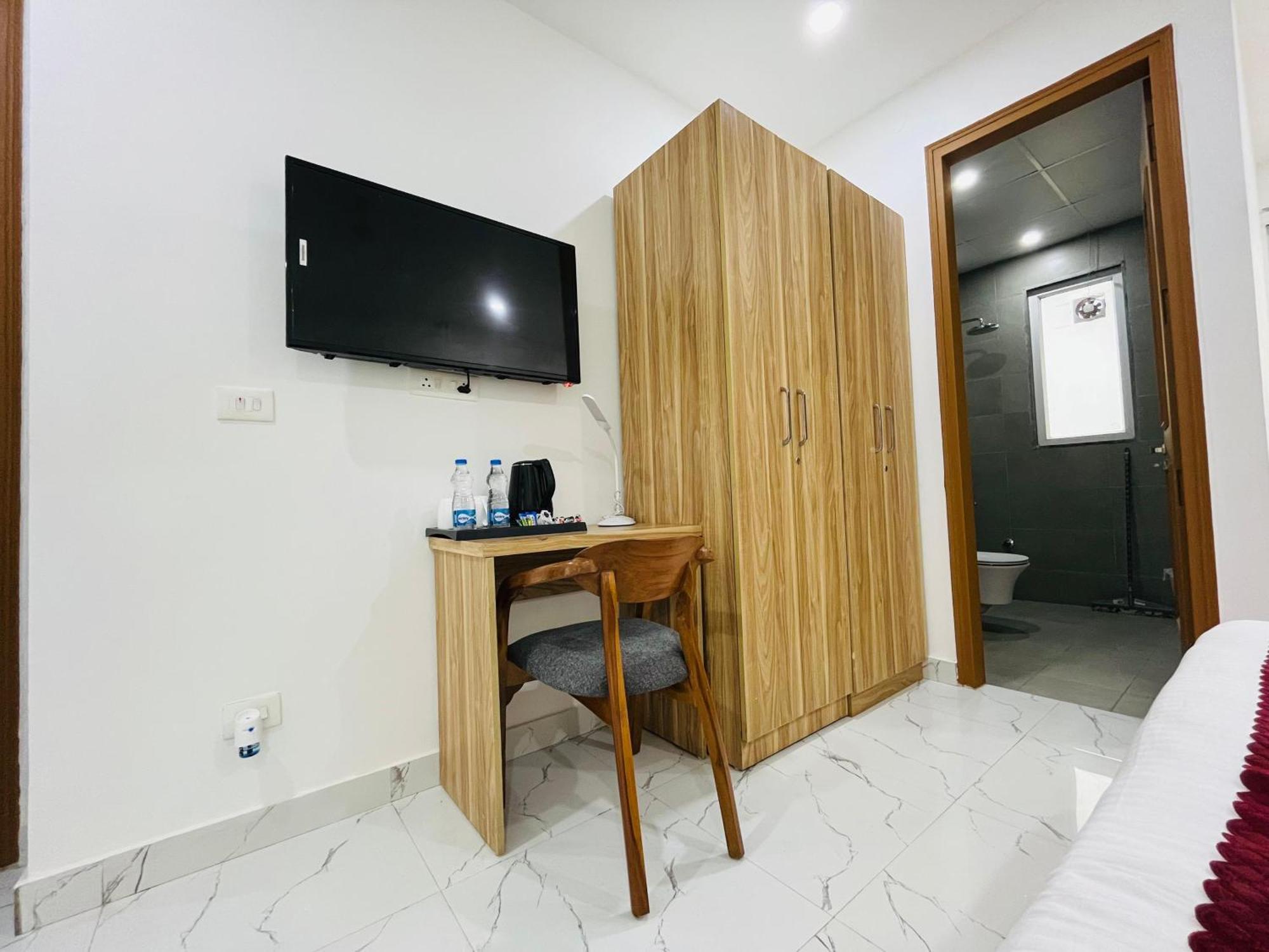 The Lodgers Studio Apartment Infront Of Artemis Hospital Gurugram Gurgáon Exteriér fotografie