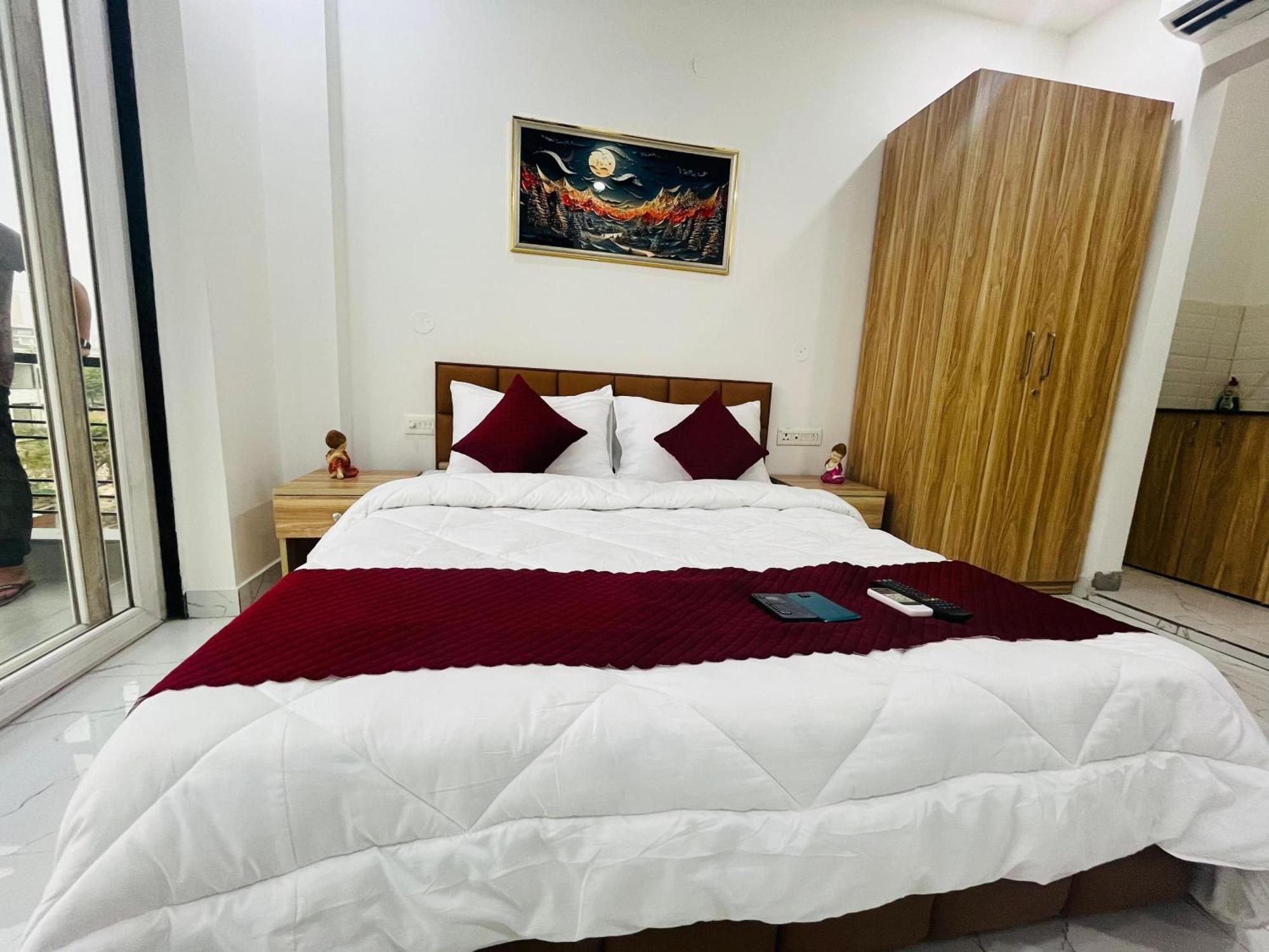 The Lodgers Studio Apartment Infront Of Artemis Hospital Gurugram Gurgáon Exteriér fotografie