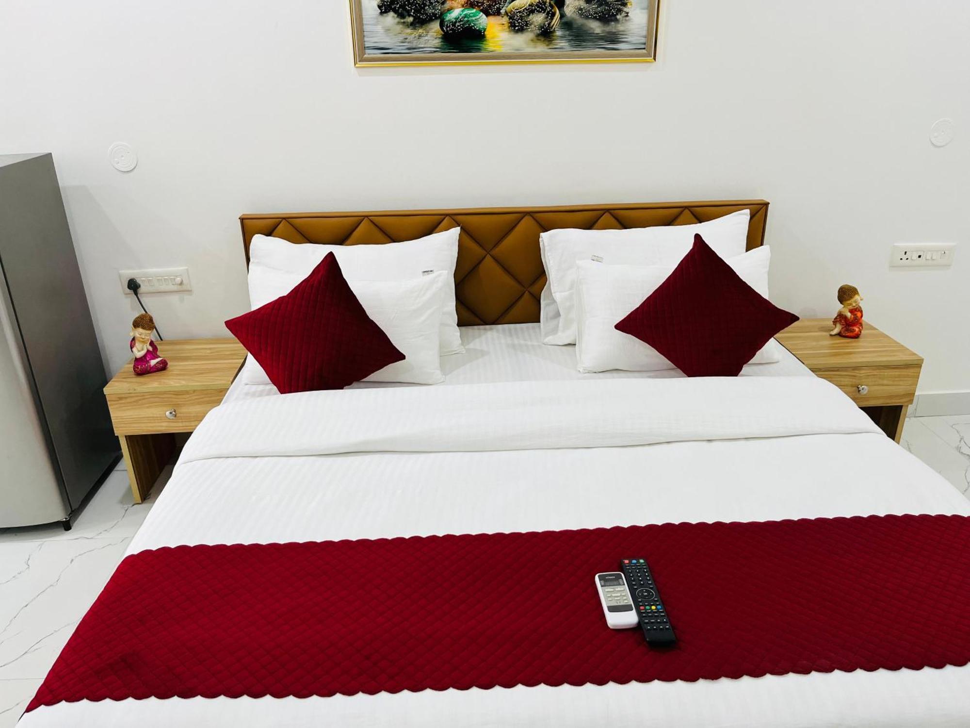 The Lodgers Studio Apartment Infront Of Artemis Hospital Gurugram Gurgáon Exteriér fotografie