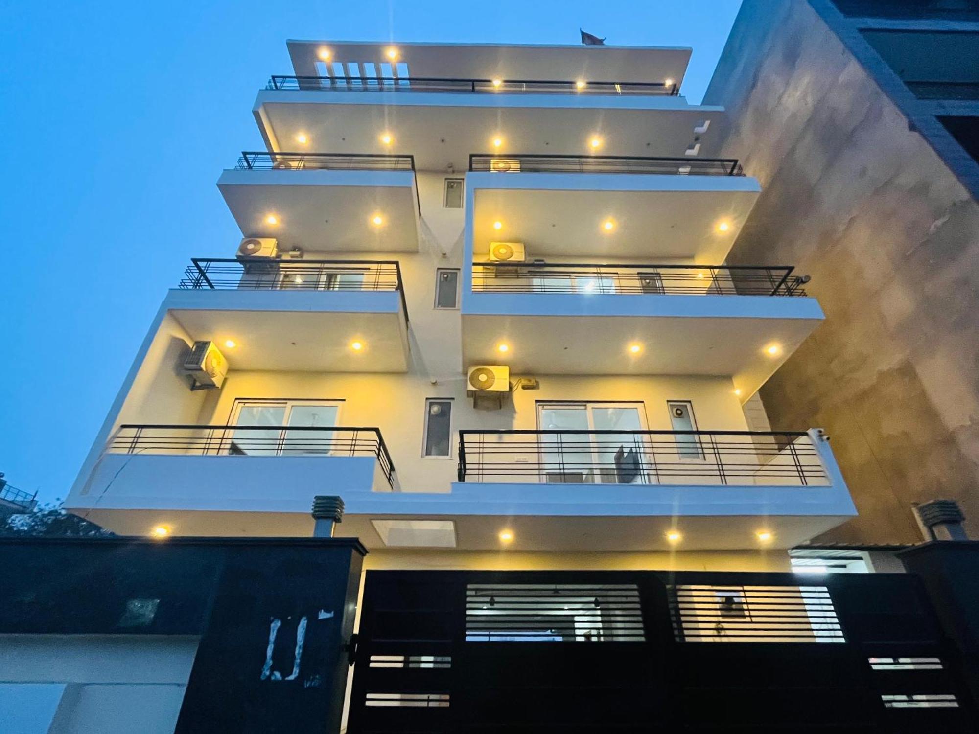 The Lodgers Studio Apartment Infront Of Artemis Hospital Gurugram Gurgáon Exteriér fotografie