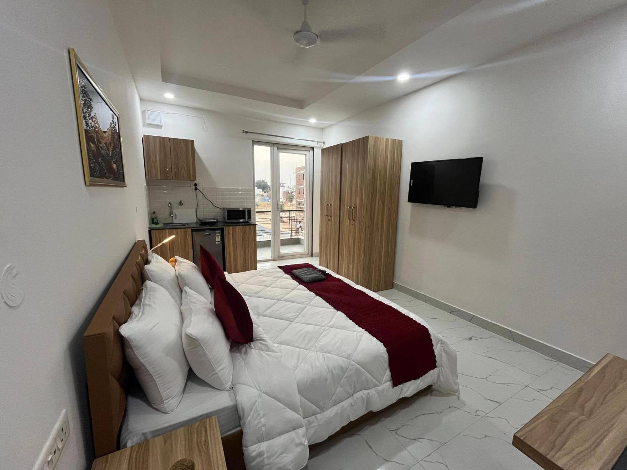 The Lodgers Studio Apartment Infront Of Artemis Hospital Gurugram Gurgáon Exteriér fotografie