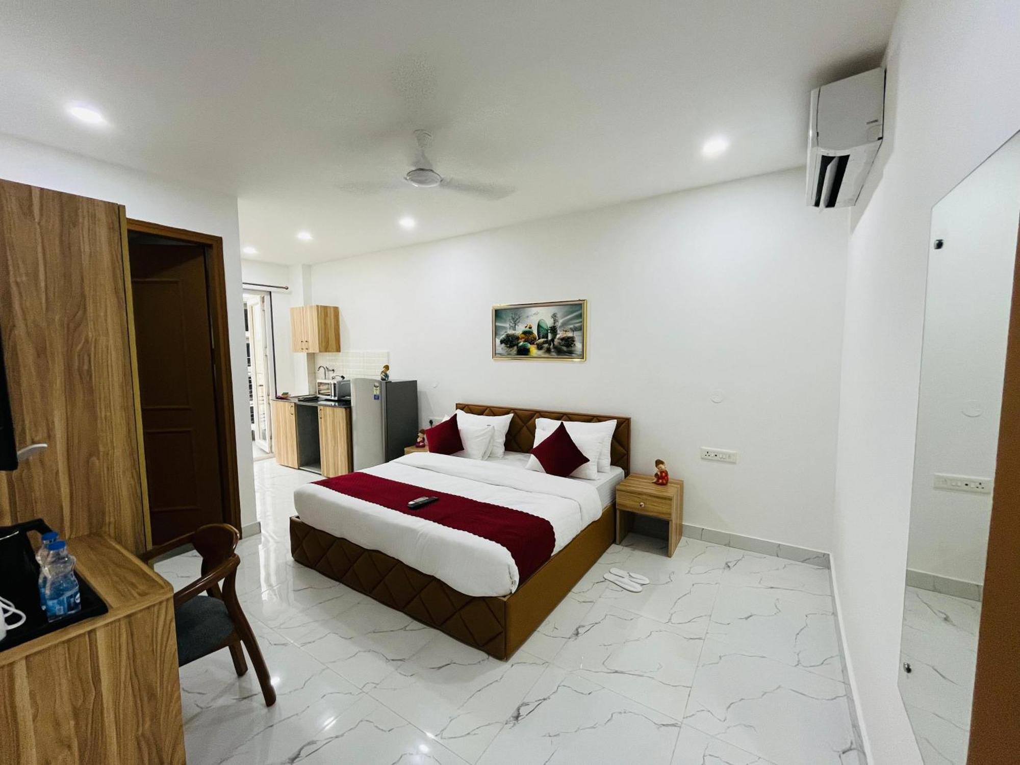 The Lodgers Studio Apartment Infront Of Artemis Hospital Gurugram Gurgáon Exteriér fotografie