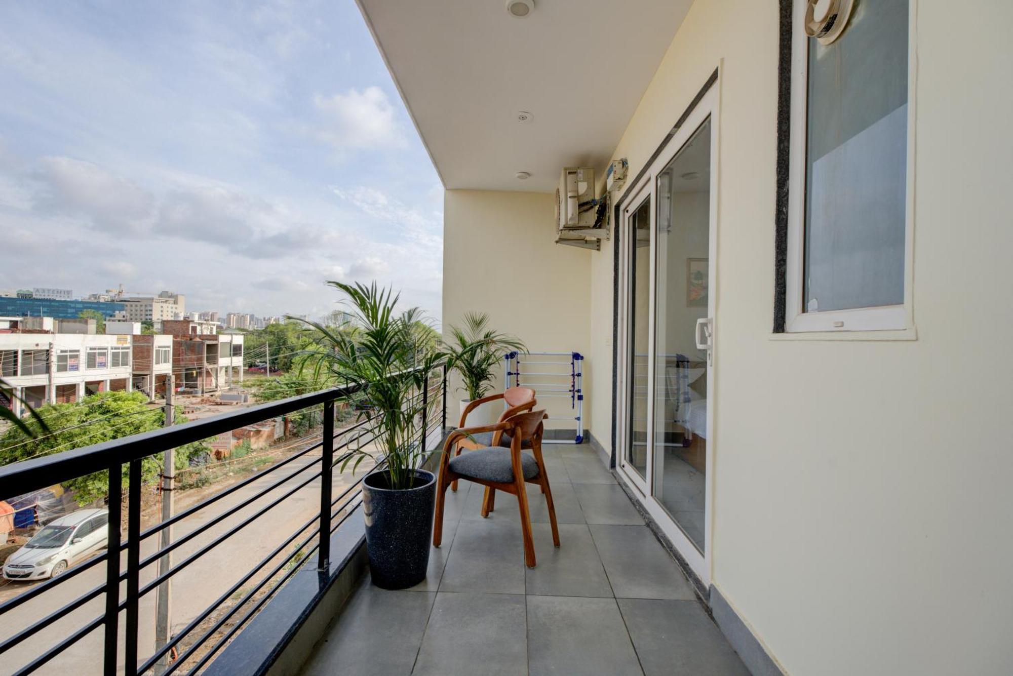 The Lodgers Studio Apartment Infront Of Artemis Hospital Gurugram Gurgáon Exteriér fotografie