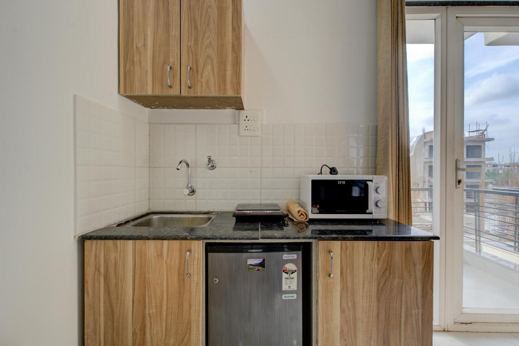 The Lodgers Studio Apartment Infront Of Artemis Hospital Gurugram Gurgáon Exteriér fotografie