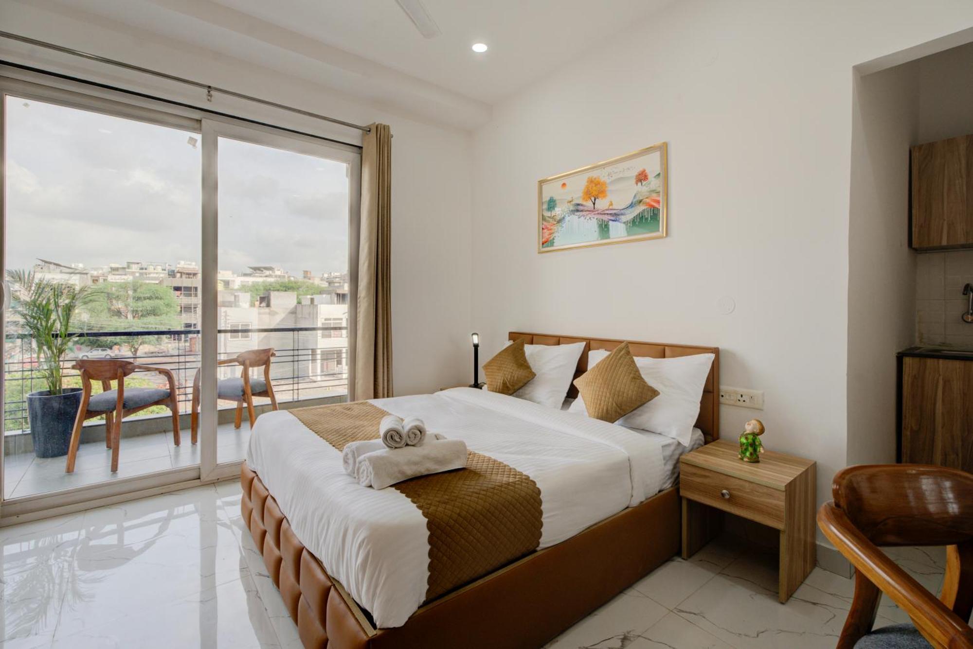 The Lodgers Studio Apartment Infront Of Artemis Hospital Gurugram Gurgáon Exteriér fotografie